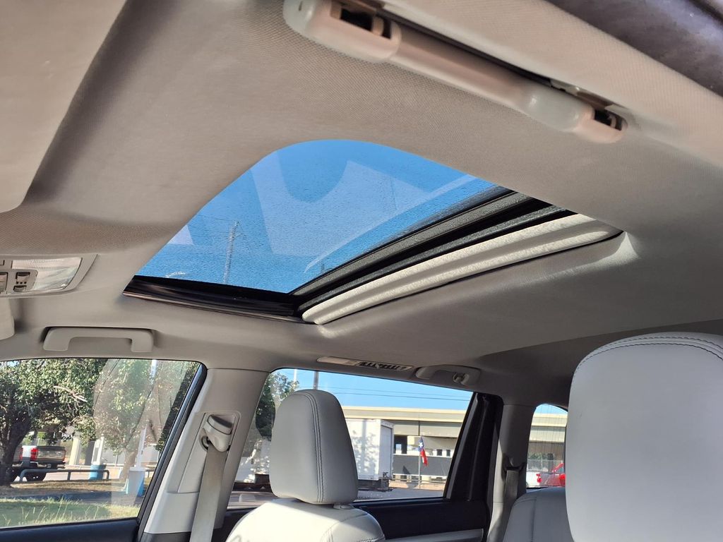 2014 Toyota Highlander XLE V6 Gray at Texan Dodge Chrysler Jeep Ram