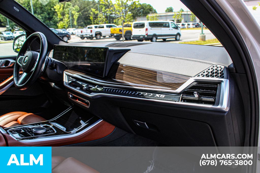 Used 2024 White BMW xDrive40i image 24