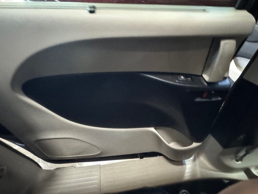 Used 2023 Chrysler Pacifica Van