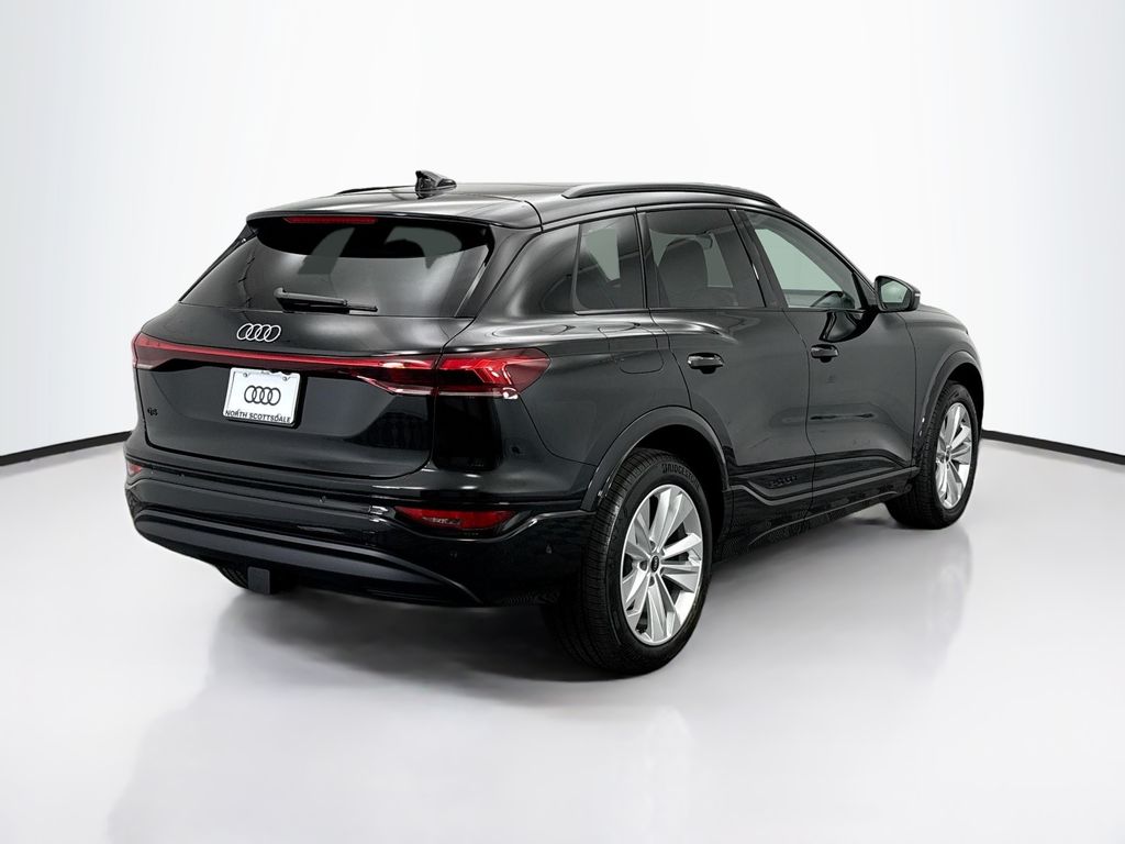 Thumbnail: 2025 Audi Q6 e-tron - 5