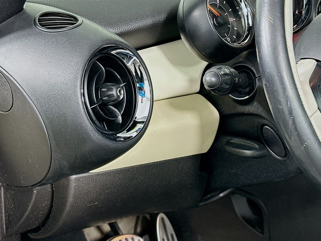 Thumbnail: 2015 MINI Cooper - 10