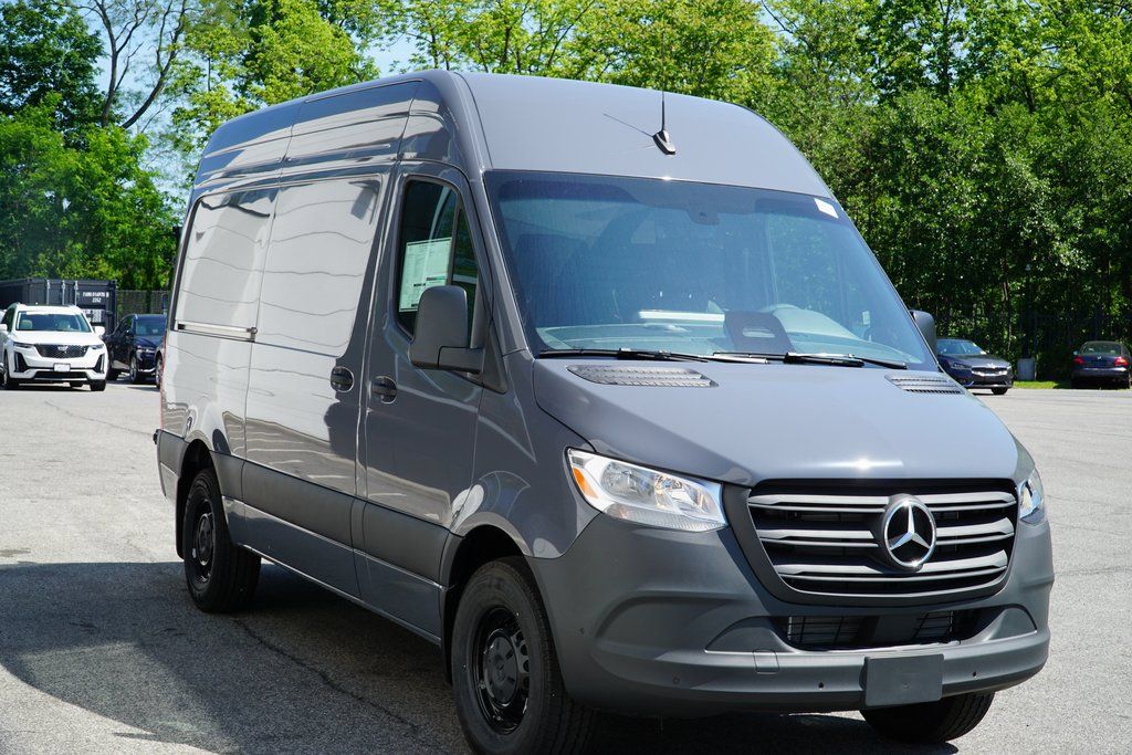 Sprinter Cargo Van 2500 w/144-Inch Wheelbase