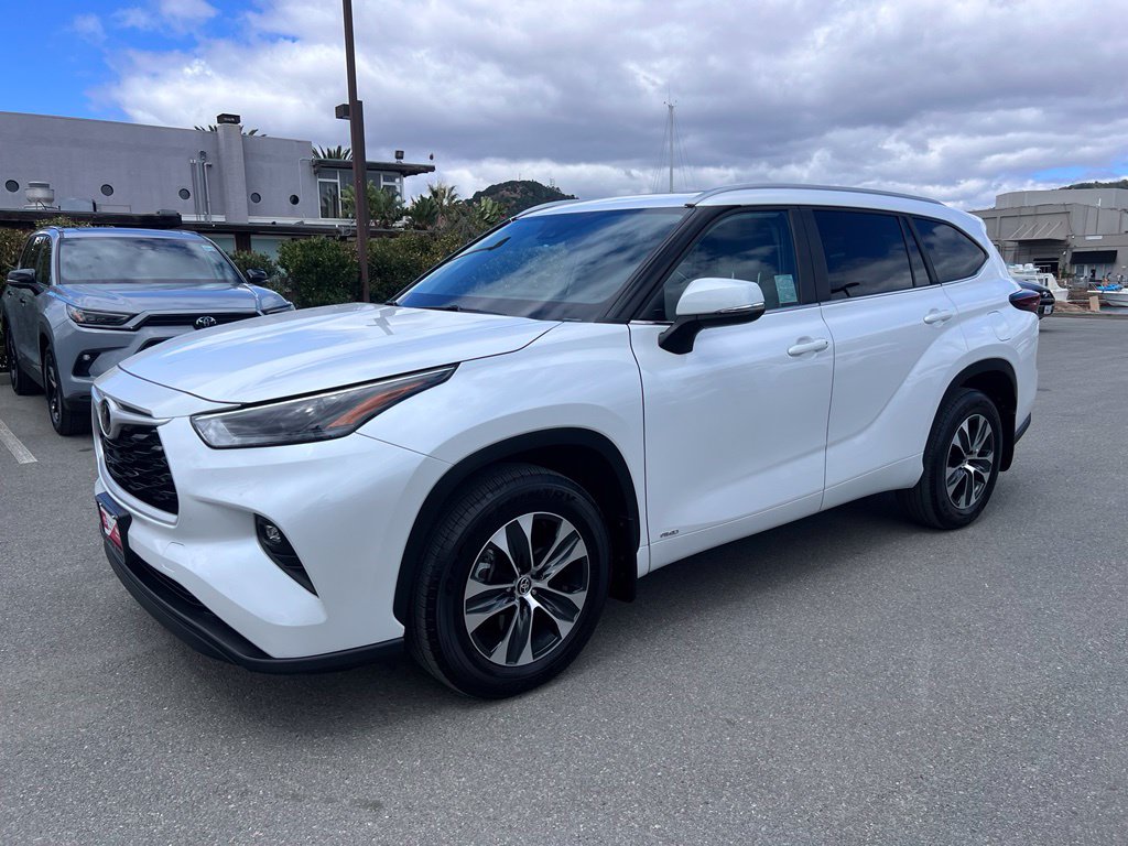 Used 2026 Toyota Highlander Hybrid SUV
