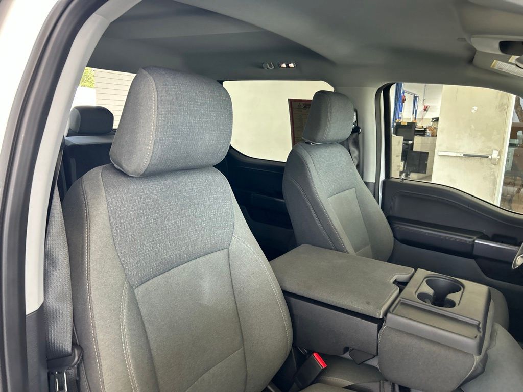 Used 2025 White Ford XLT image 27