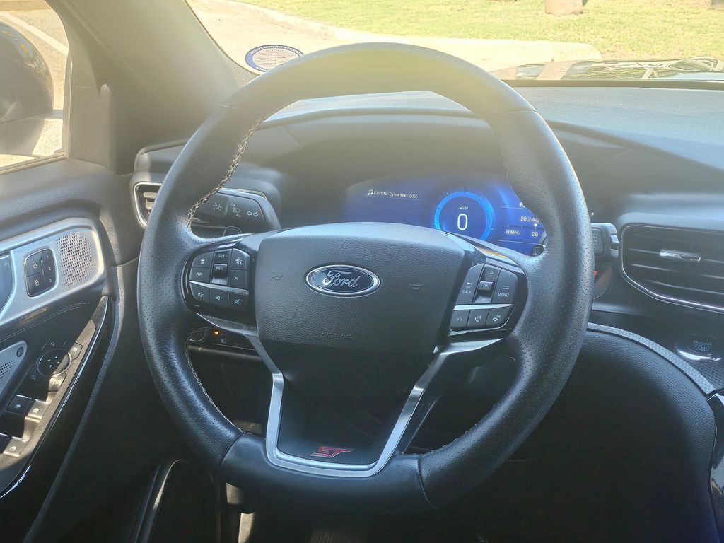 2023 Ford Explorer ST - 5