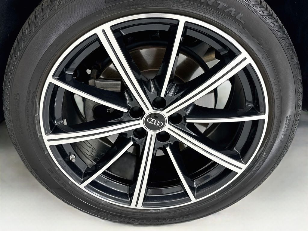 Thumbnail: 2023 Audi Q7 - 30