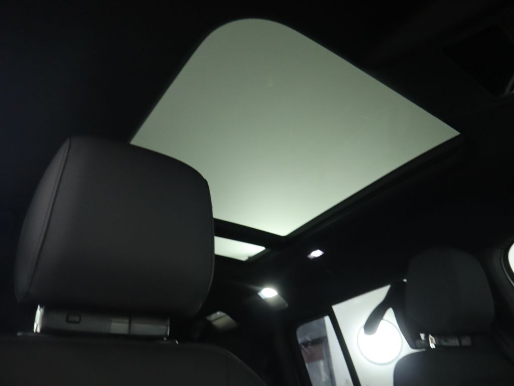 Thumbnail: 2026 Land Rover Defender - 19