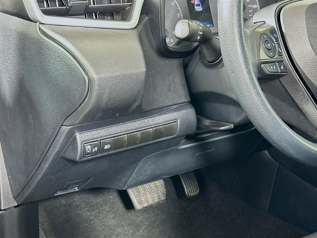 2023 Toyota Corolla LE 10