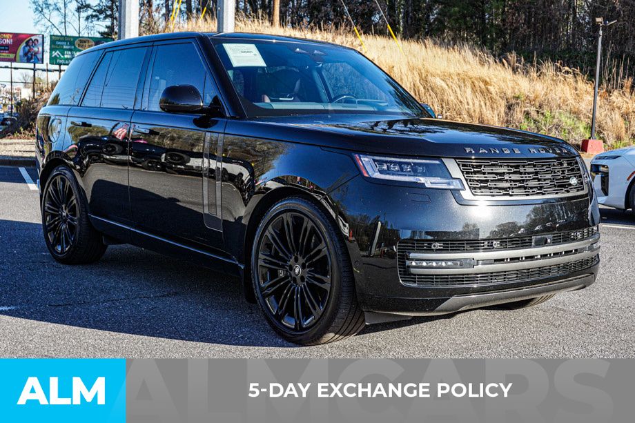 Used 2025 Black Land Rover SE image 3