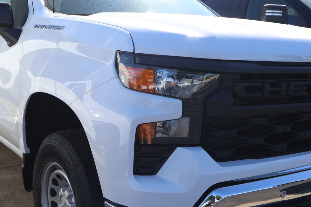 Thumbnail: 2026 Chevrolet Silverado 1500 - 3