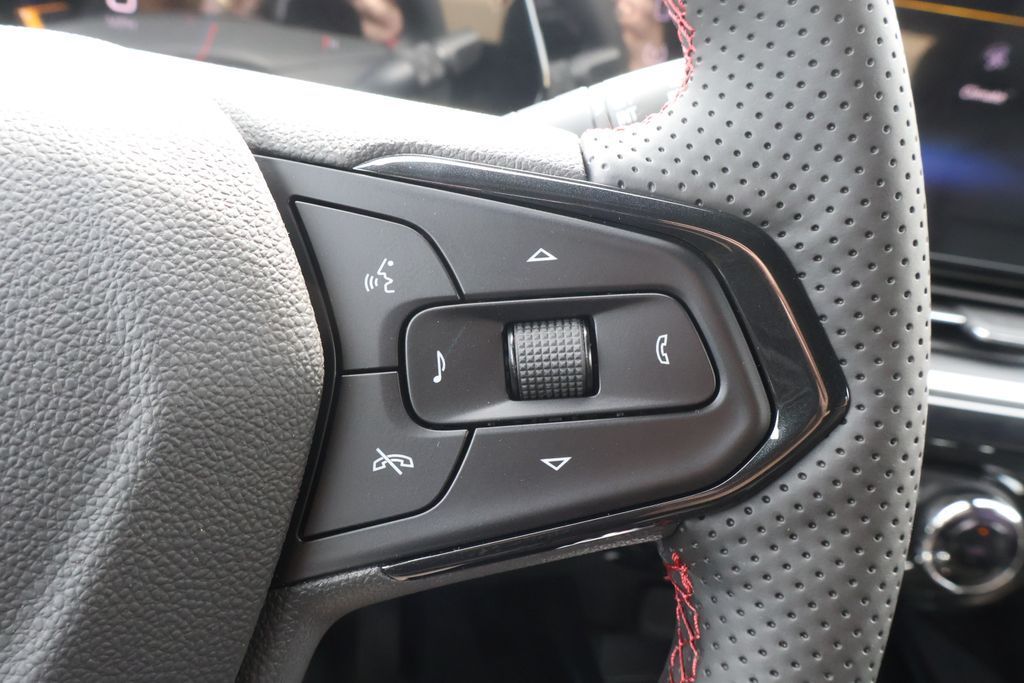 Thumbnail: 2026 Chevrolet Trax - 23