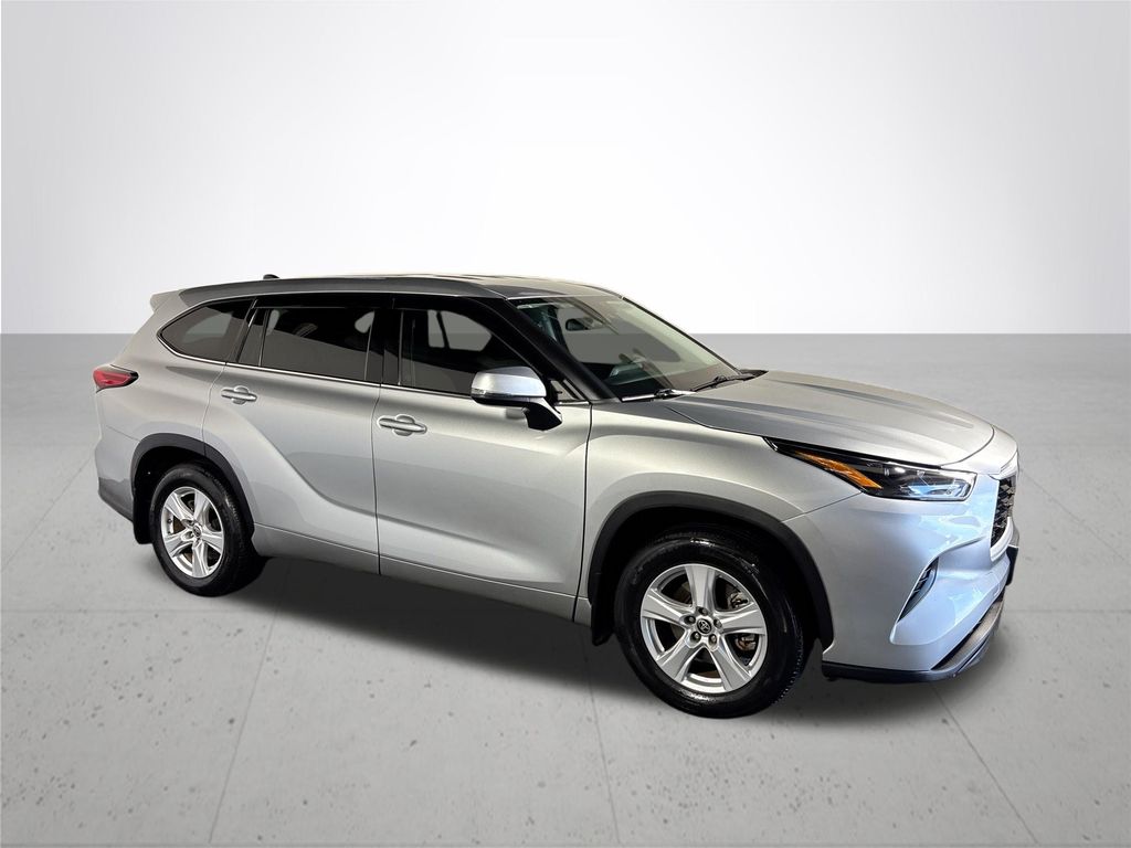 2022 Toyota Highlander L