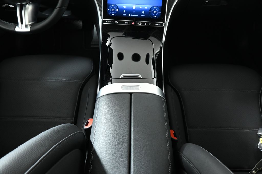 Thumbnail: 2025 Mercedes-Benz C-Class - 23