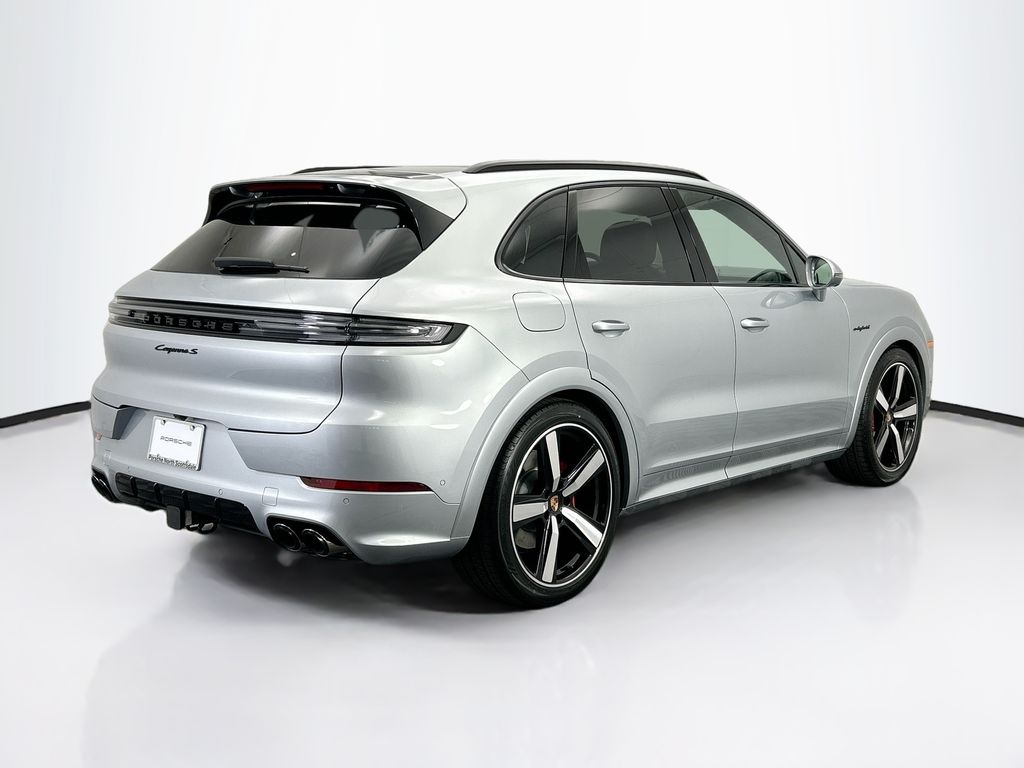 Thumbnail: 2026 Porsche Cayenne - 7