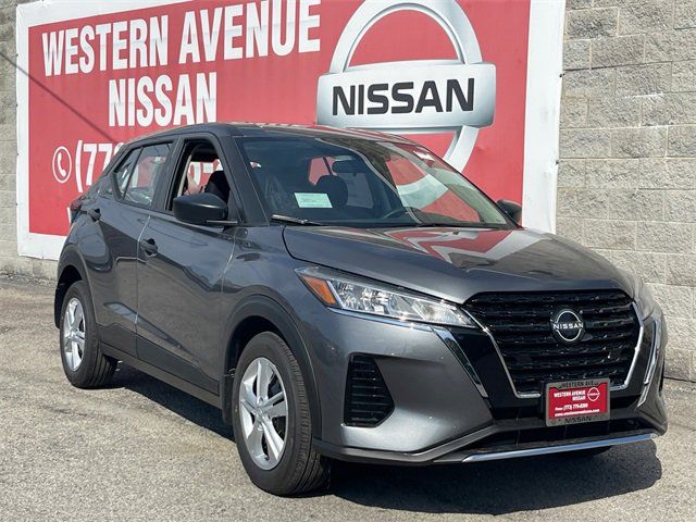 Gray (Gun Metallic) 2025 Nissan Kicks Play S FWD SUV / Crossover Front-Wheel Drive Continuously Variable Transmission