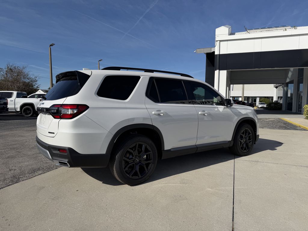 new 2025 Honda Pilot car, priced at $49,296