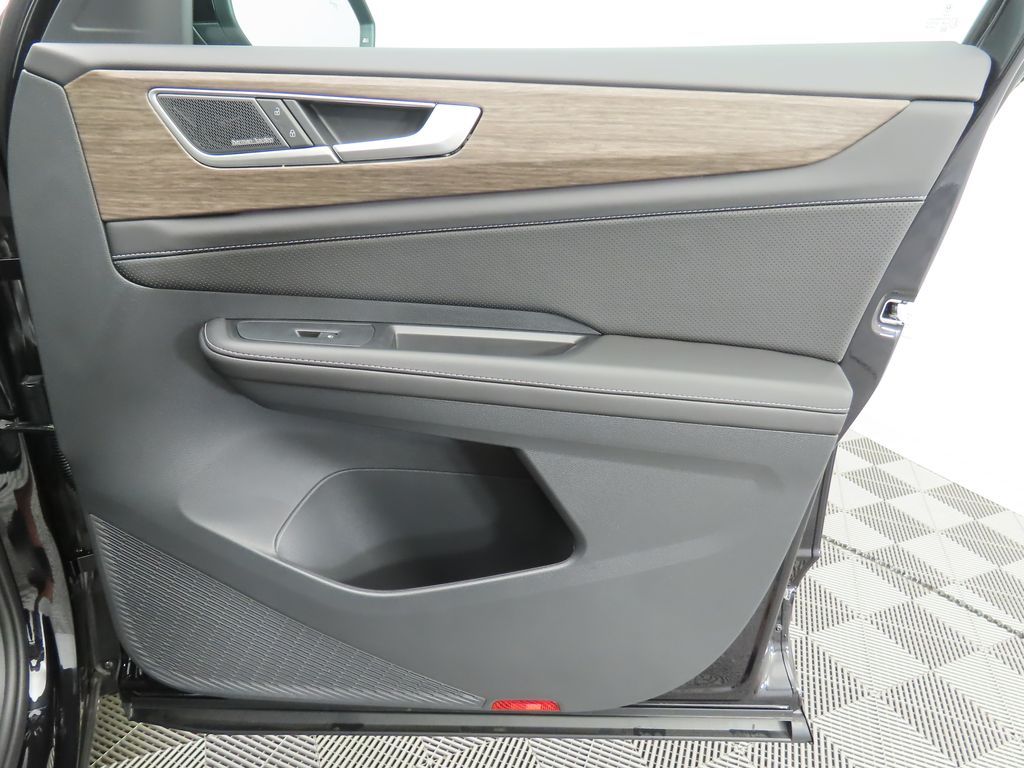 Thumbnail: 2026 Volkswagen Atlas - 25