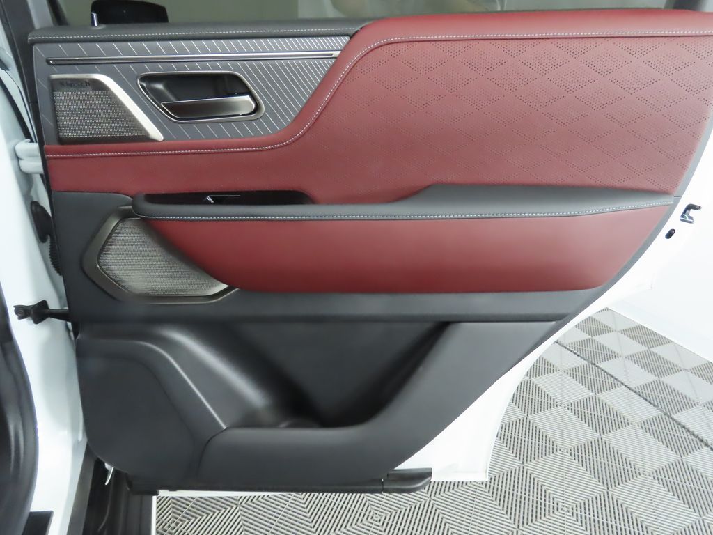 Thumbnail: 2025 INFINITI QX80 - 28