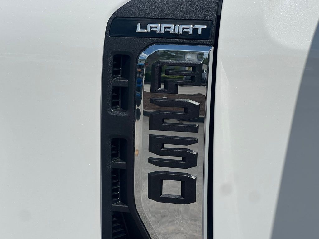 2025 Ford F-250SD Lariat White at Walterboro Ford