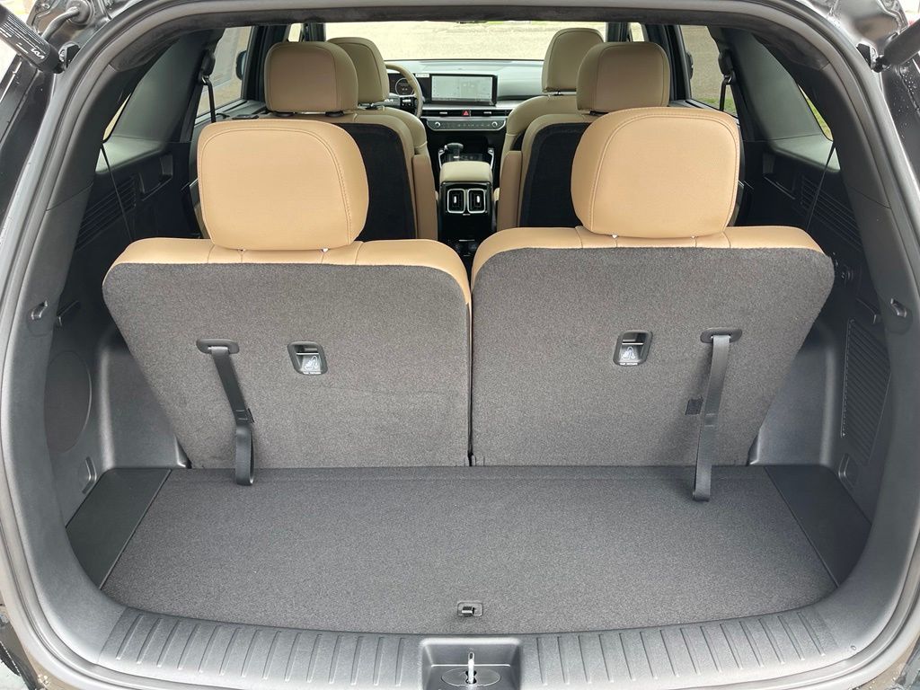 New 2026 Black Kia X-Line SX image 8