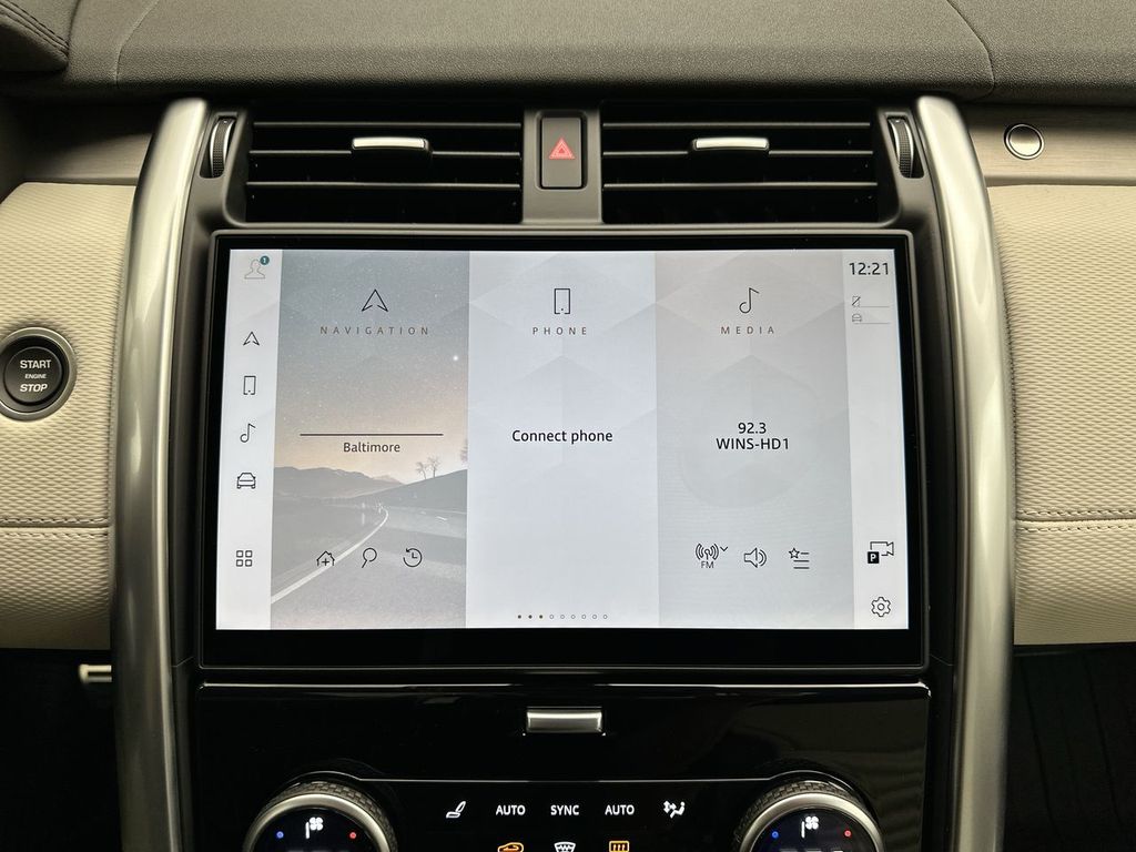 Thumbnail: 2026 Land Rover Discovery - 14