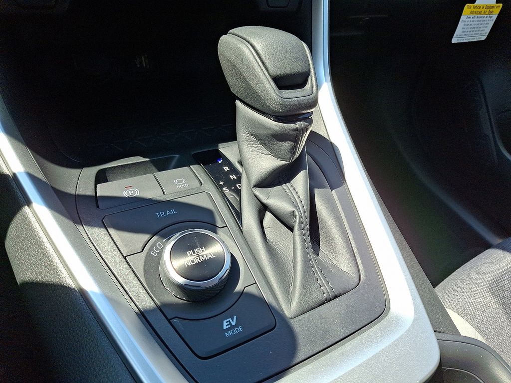 Thumbnail: 2025 Toyota RAV4 - 11