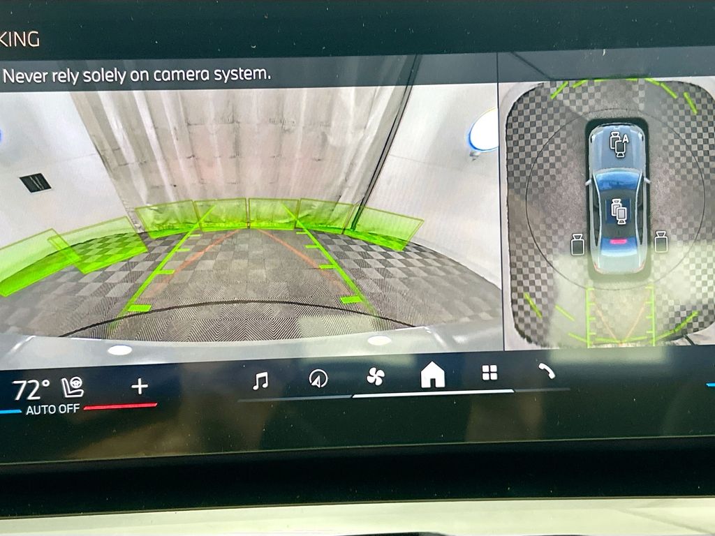 Thumbnail: 2026 BMW i5 - 15