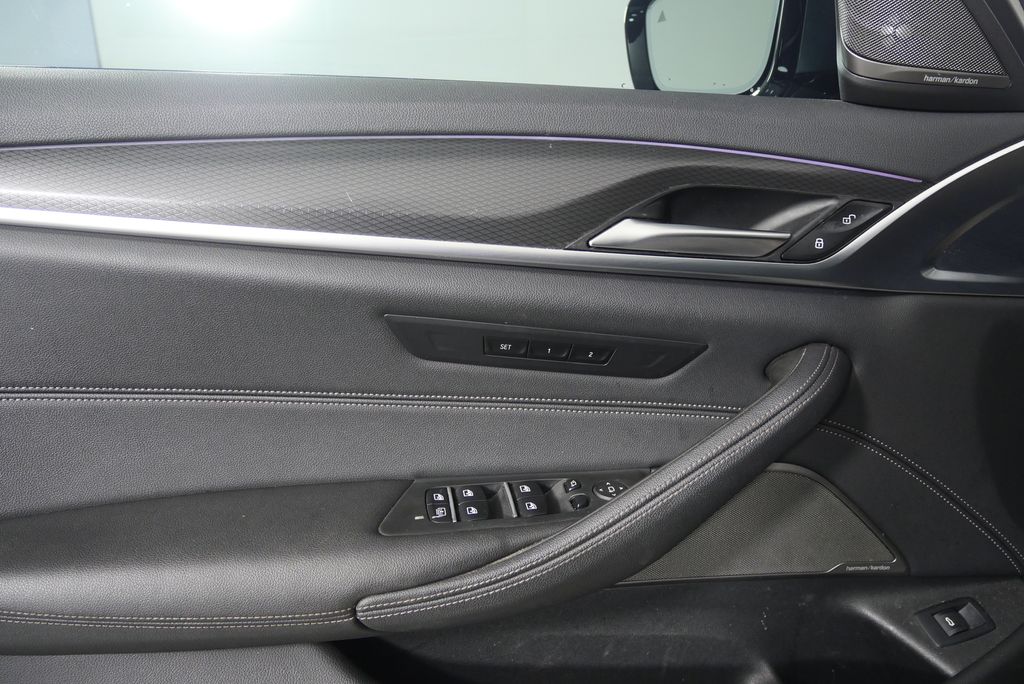 Thumbnail: 2023 BMW 5 Series - 8