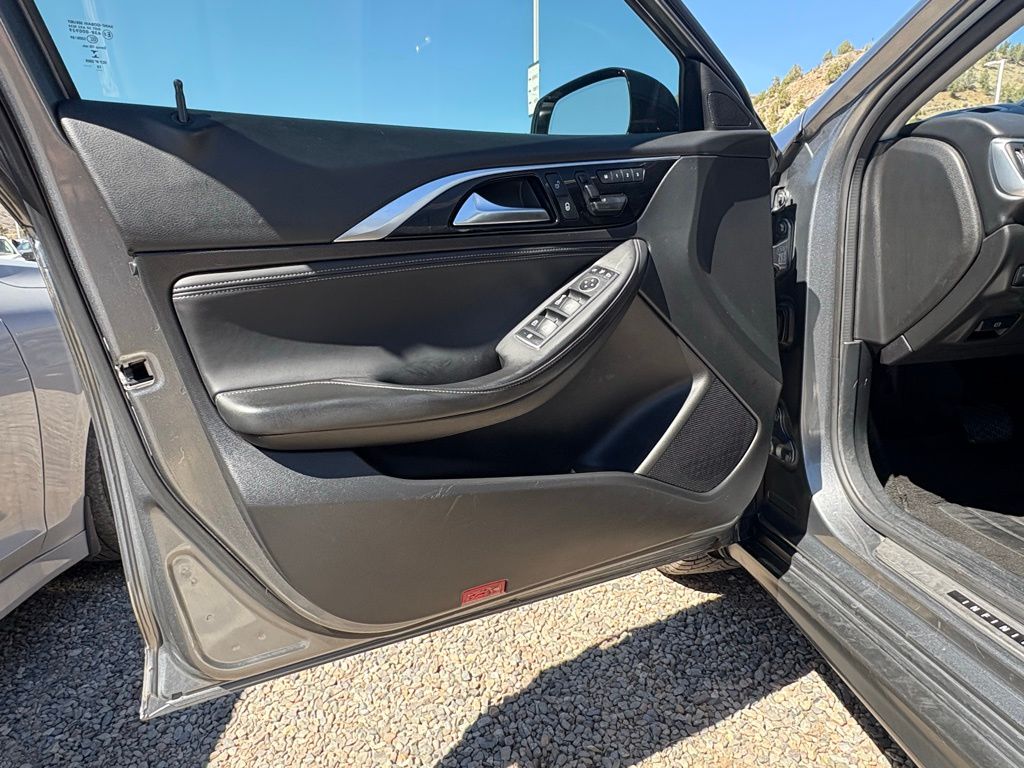 2019 INFINITI QX30 - Photo 14