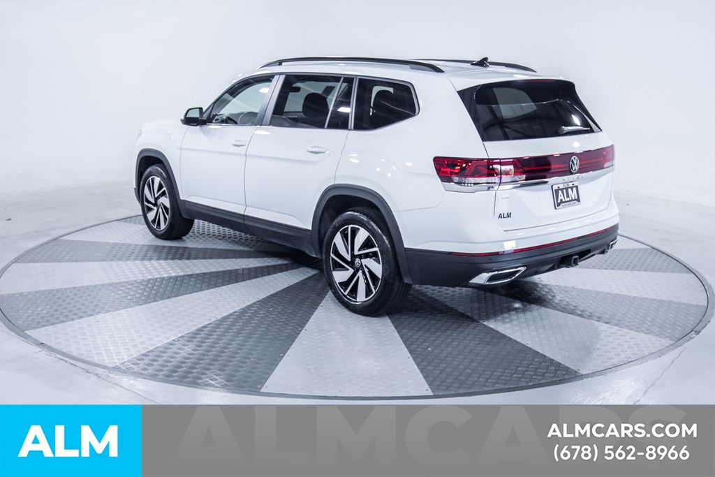 Used 2025 White Volkswagen 2.0T SE w/Technology image 7