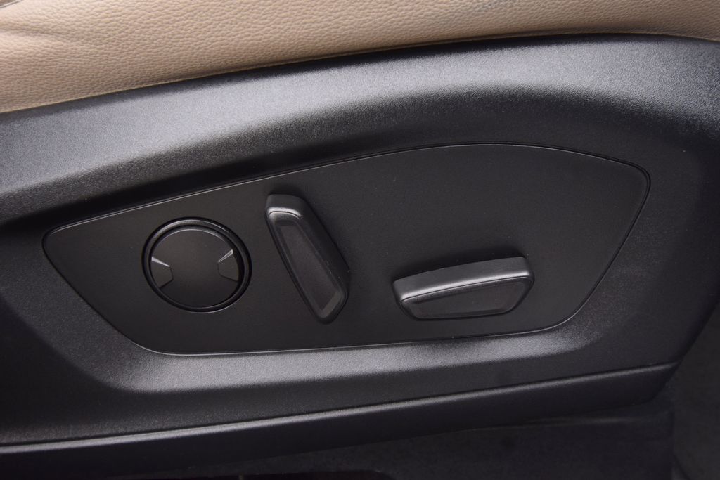 used 2023 Ford Explorer car, priced at $26,600