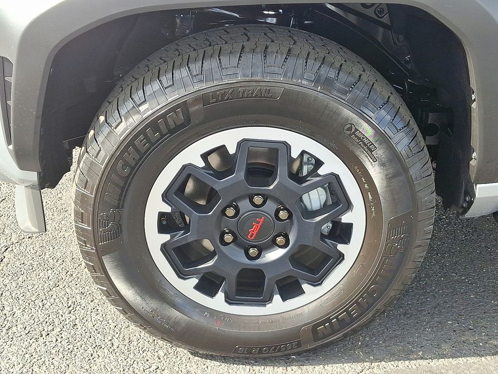 Thumbnail: 2025 Toyota 4Runner - 8