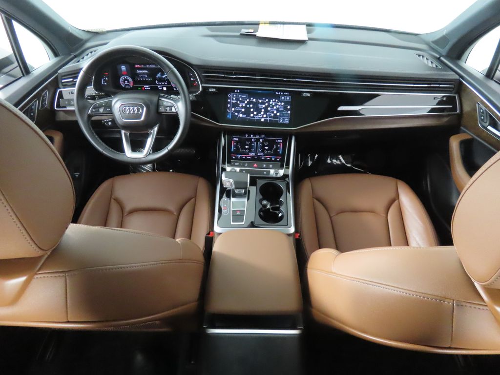 Thumbnail: 2025 Audi Q7 - 12