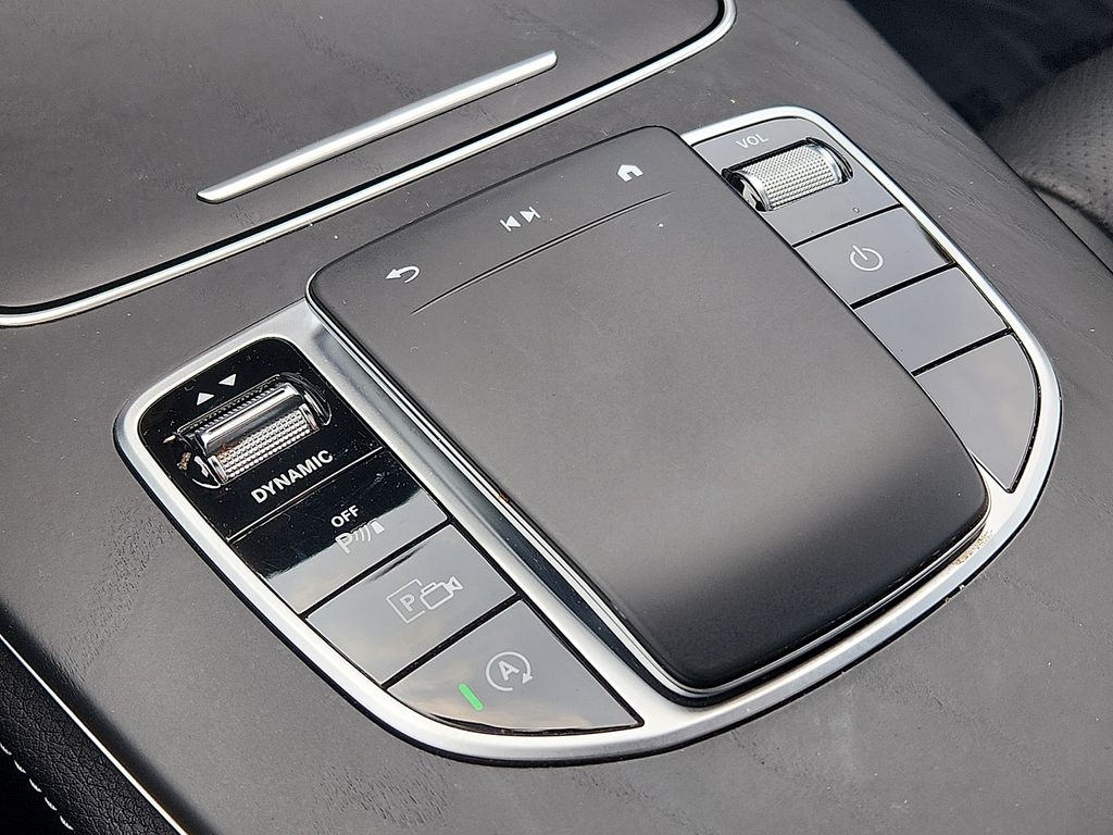 Thumbnail: 2022 Mercedes-Benz E-Class - 25