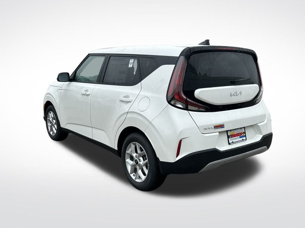 2025 Kia Soul S photo