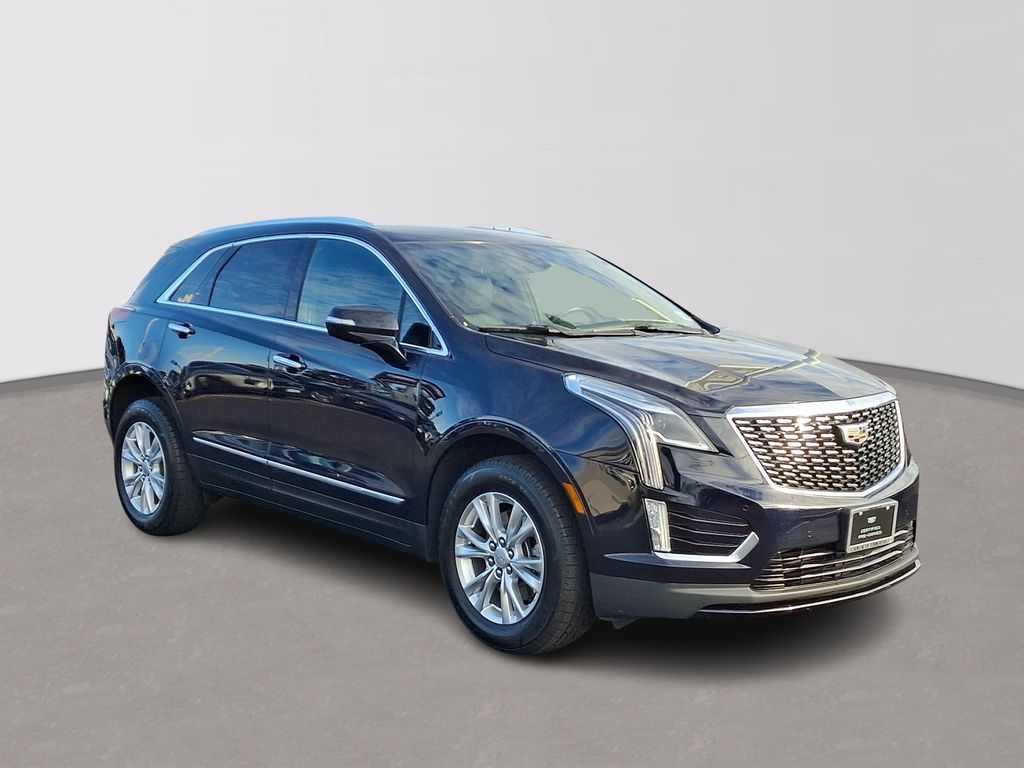 Thumbnail: 2022 Cadillac XT5 - 3