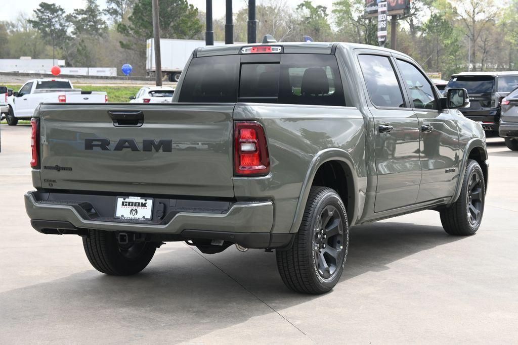 View vehicle photo 4