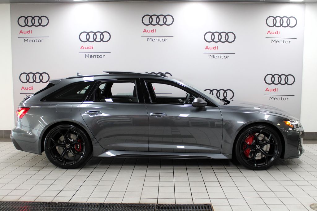 Thumbnail: 2026 Audi RS 6 - 7
