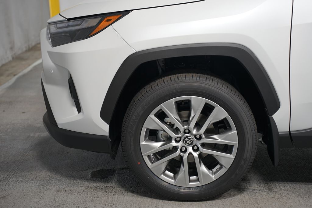 Thumbnail: 2025 Toyota RAV4 - 5
