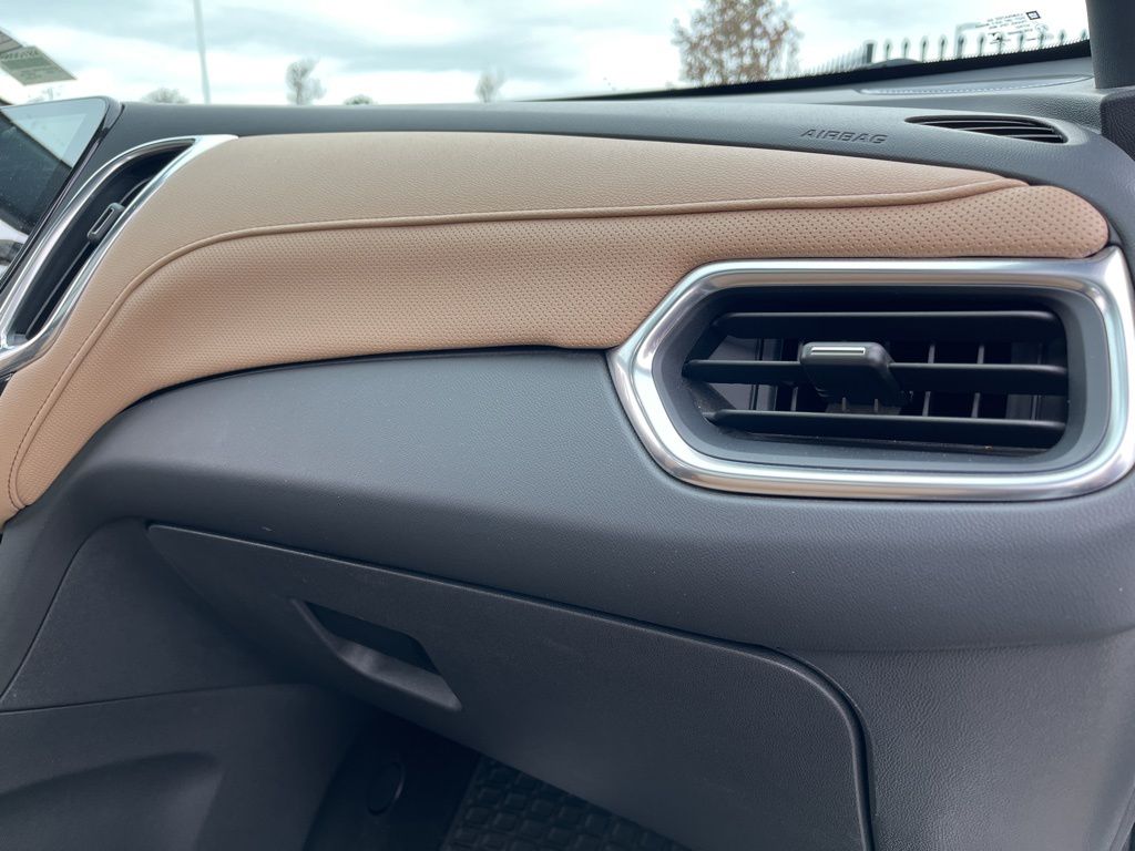 Thumbnail: 2022 Chevrolet Equinox - 29