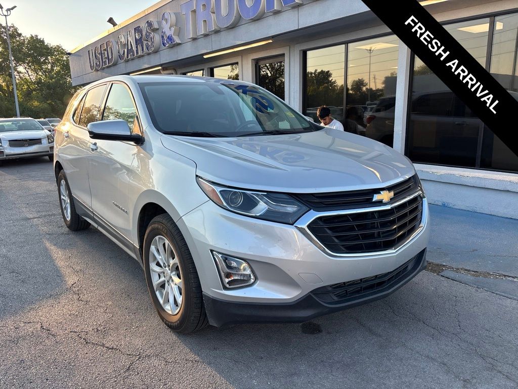 Silver Ice Metallic 2018 Chevrolet Equinox SUV / Crossover Front-Wheel Drive 6-Speed Automatic Overdrive