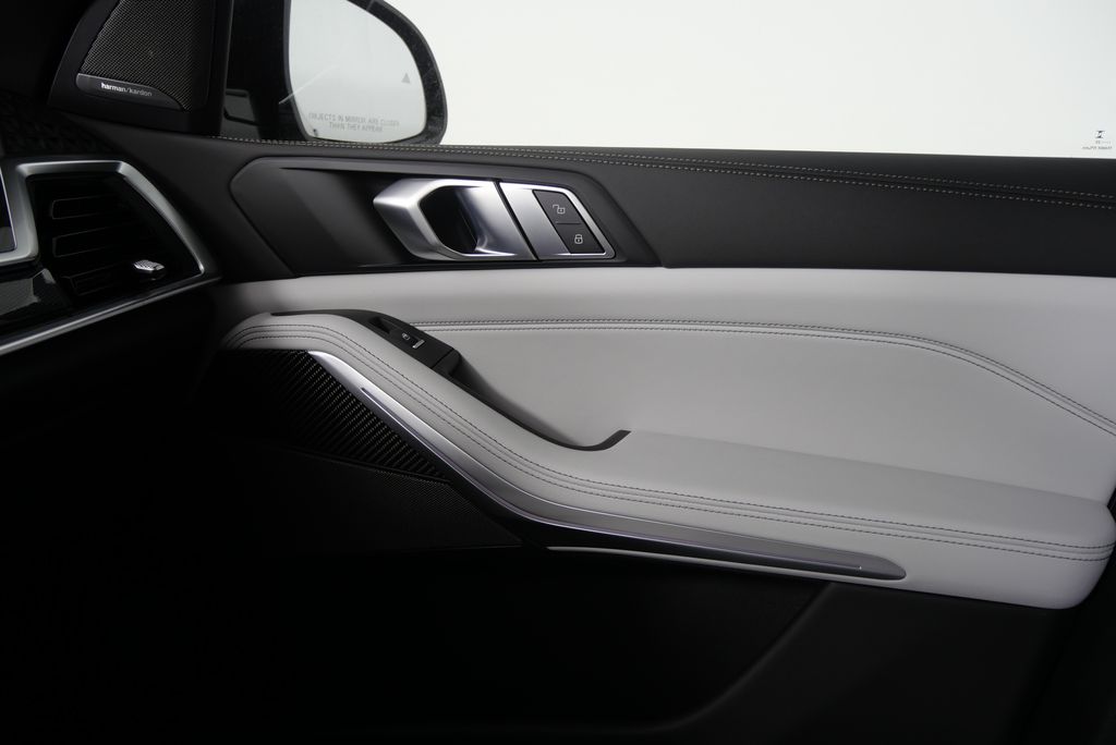 2025 BMW X5 xDrive40i 25