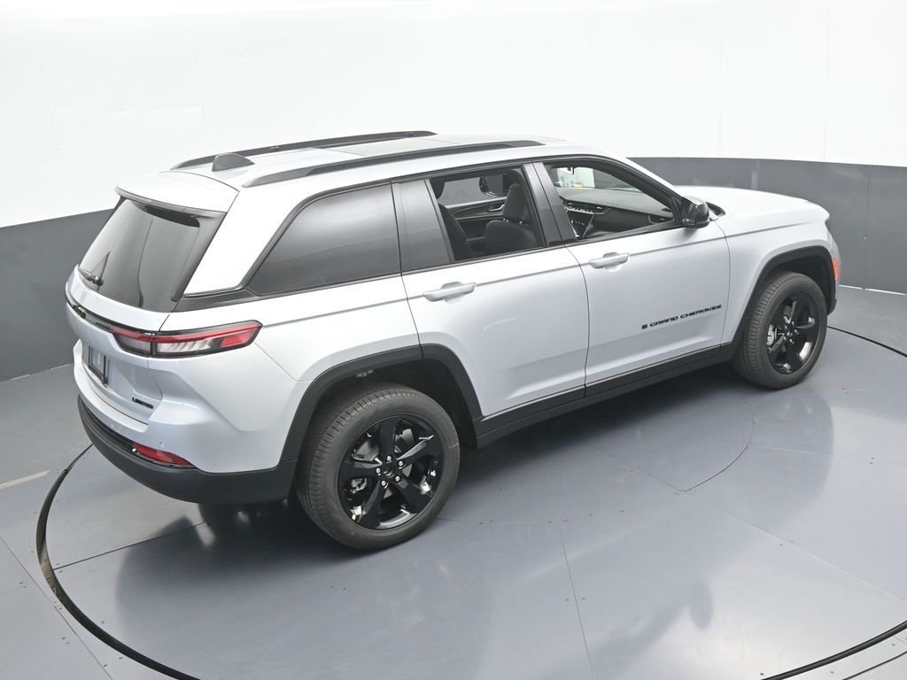 New 2025 Silver Zynith Jeep Limited image 46