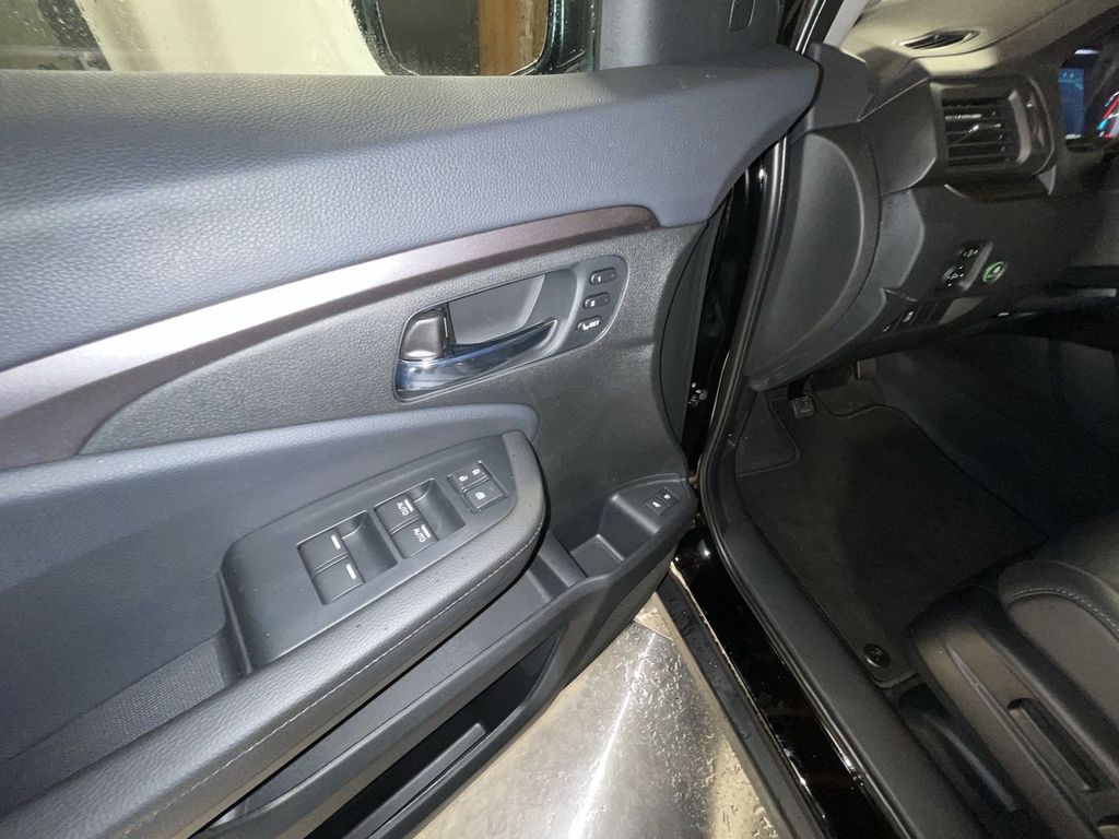 used 2022 Honda Pilot car, priced at $29,120