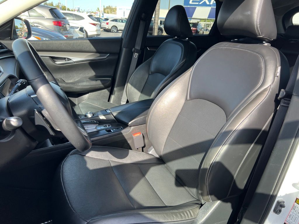 Thumbnail: 2024 INFINITI QX50 - 16