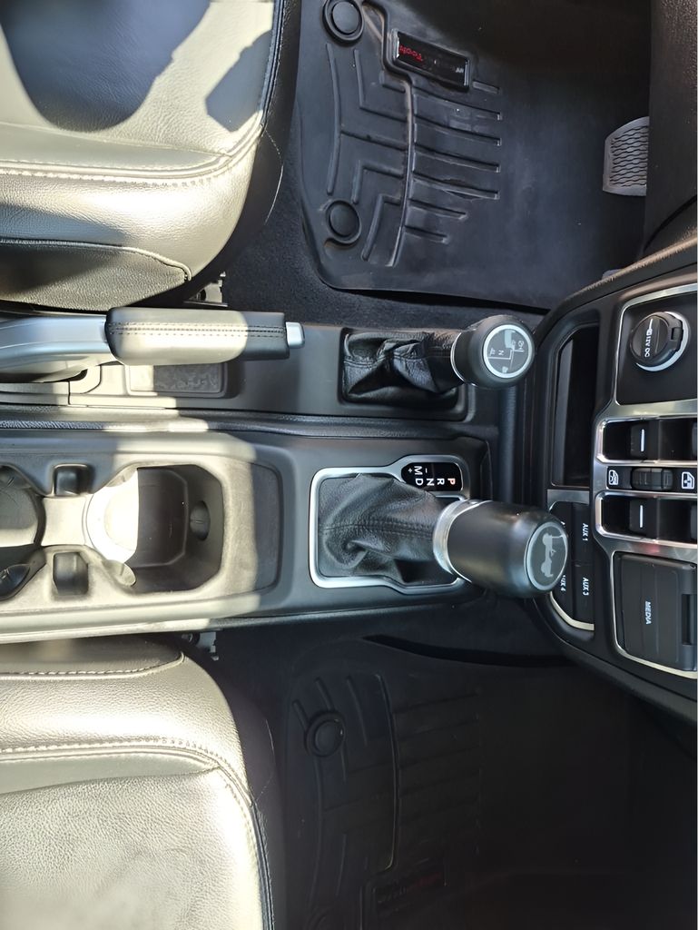 Used Car 2020 Jeep Wrangler  Unlimited Sahara For Sale Under $25,000 In Austin, Texas