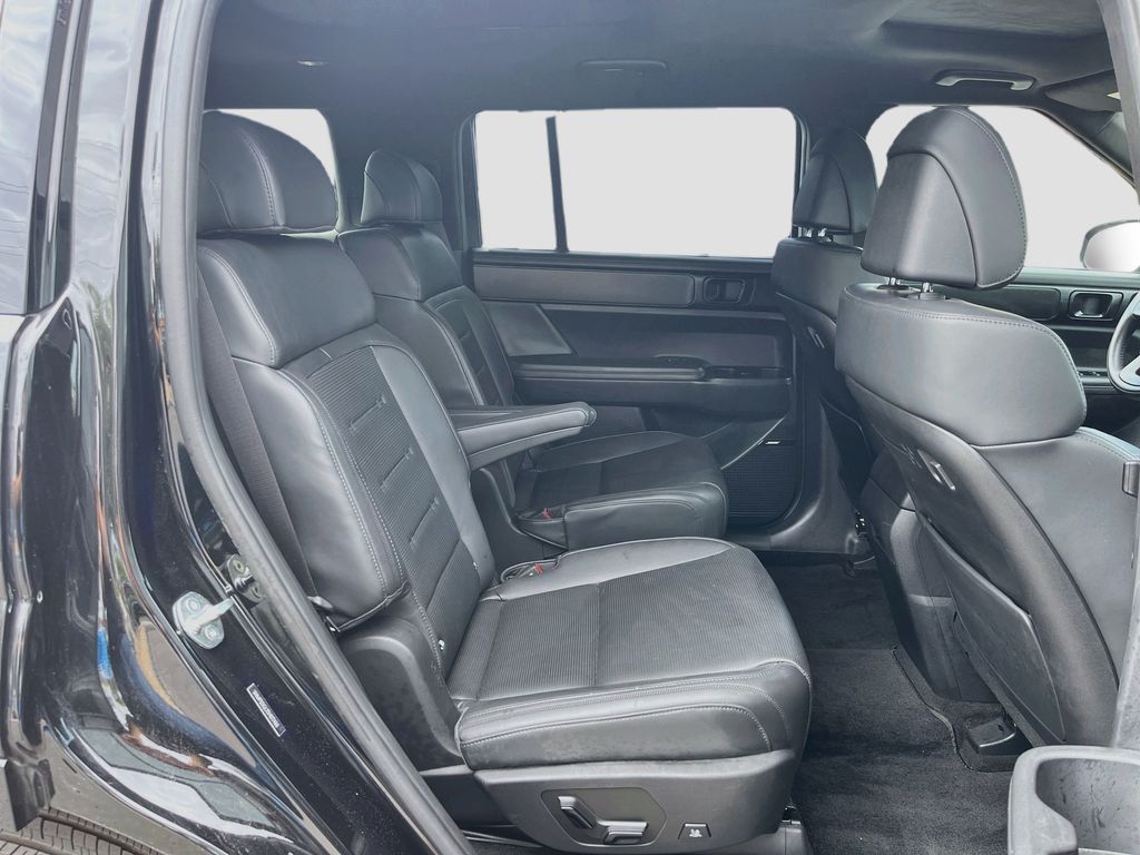 Used 2025 Black Hyundai Calligraphy image 29