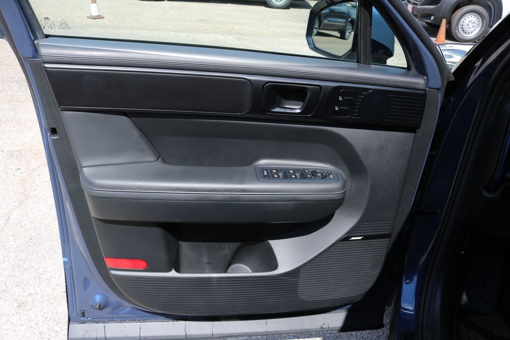 Used 2025 Blue Hyundai Calligraphy image 11