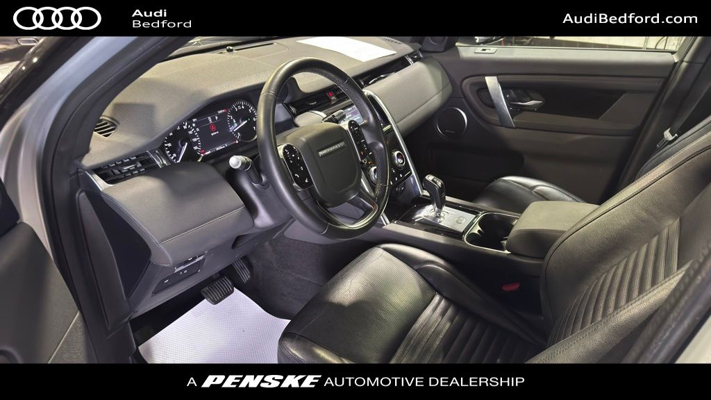 Thumbnail: 2020 Land Rover Discovery Sport - 11