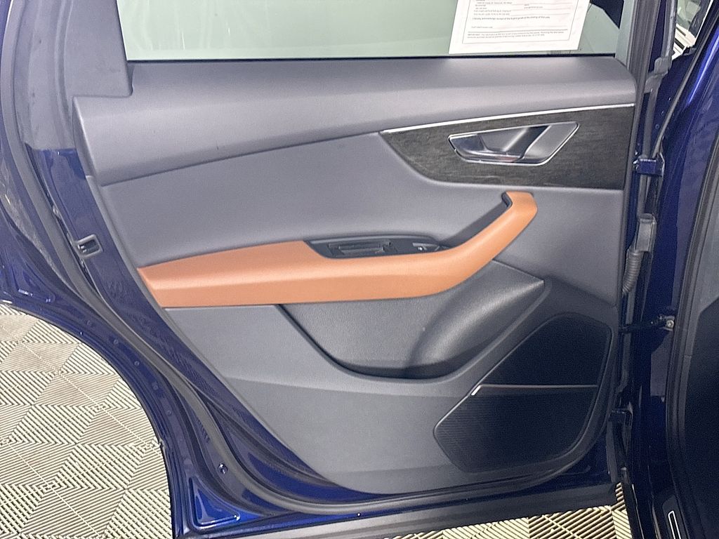 2022 Audi Q7 55 Premium Plus